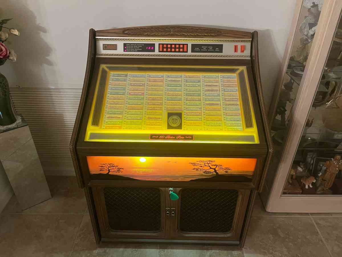 Old School Juke Box - Port Saint Lucie, Florida - FleaMarketBay