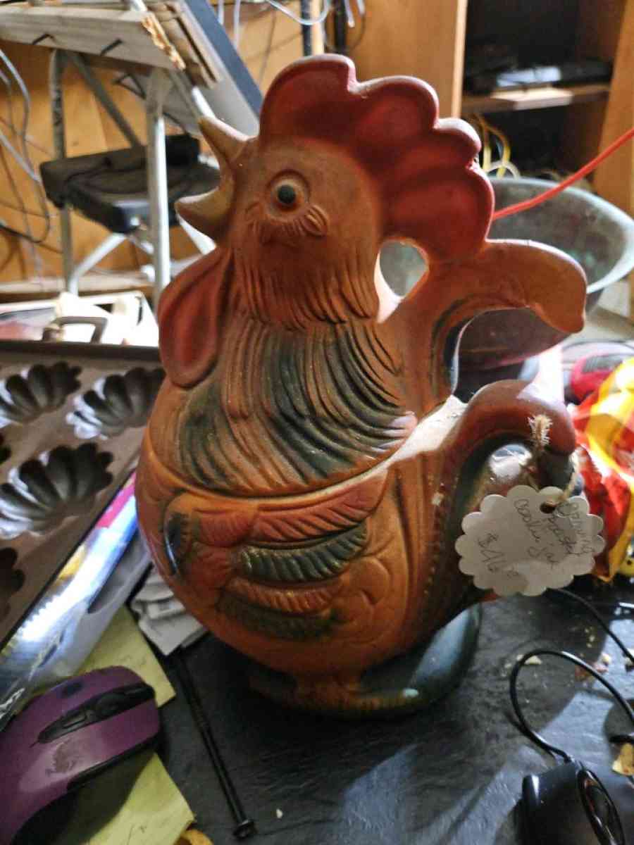 Old rooster cookie jar - Elwood, Indiana - FleaMarketBay
