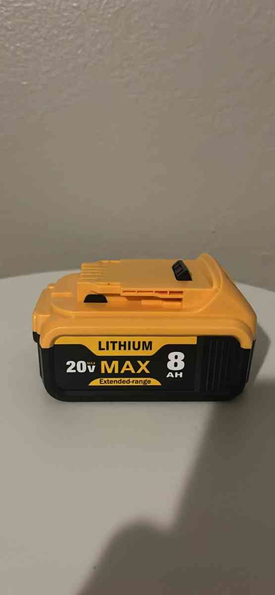 DEWALT 20v 8ah replacement battery - Corpus Christi, Texas