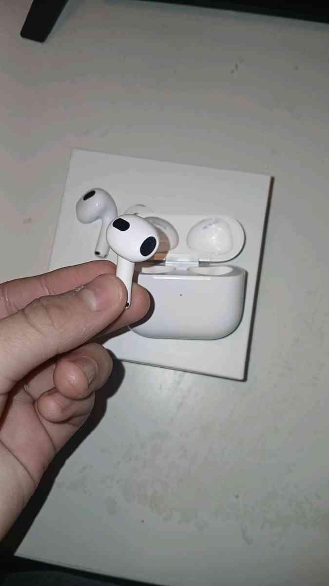 Airpods 3rd Generation - Wilsonville, Oregon - FleaMarketBay
