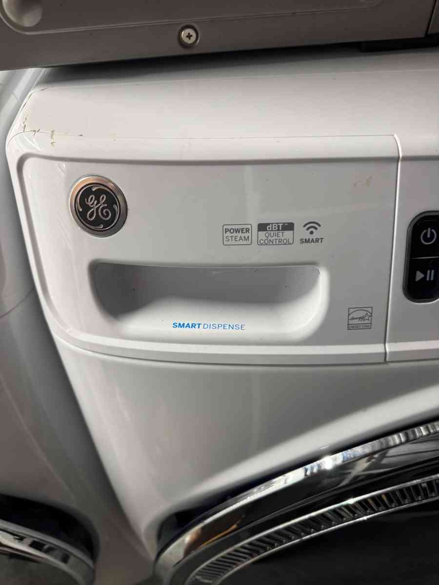 GE Washer and dryer  set   Front loader  Barely used - New Port Richey, Florida - FleaMarketBay