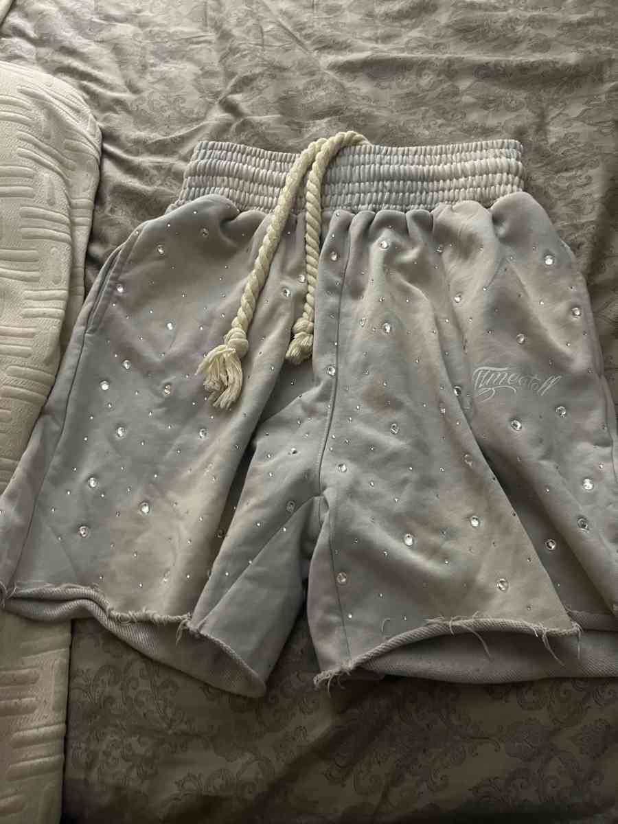 time a tell shorts - Hamden, Connecticut - FleaMarketBay