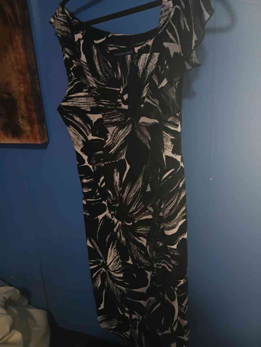 womans dress medium - Norlina, North Carolina