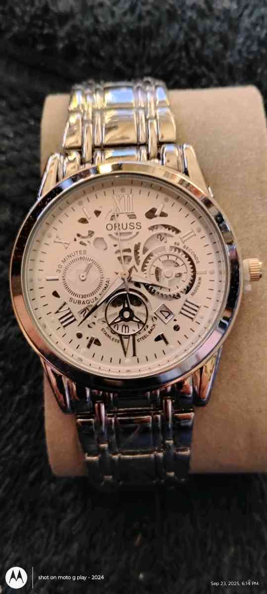 watches for cheap - Saint Bonifacius, Minnesota - FleaMarketBay