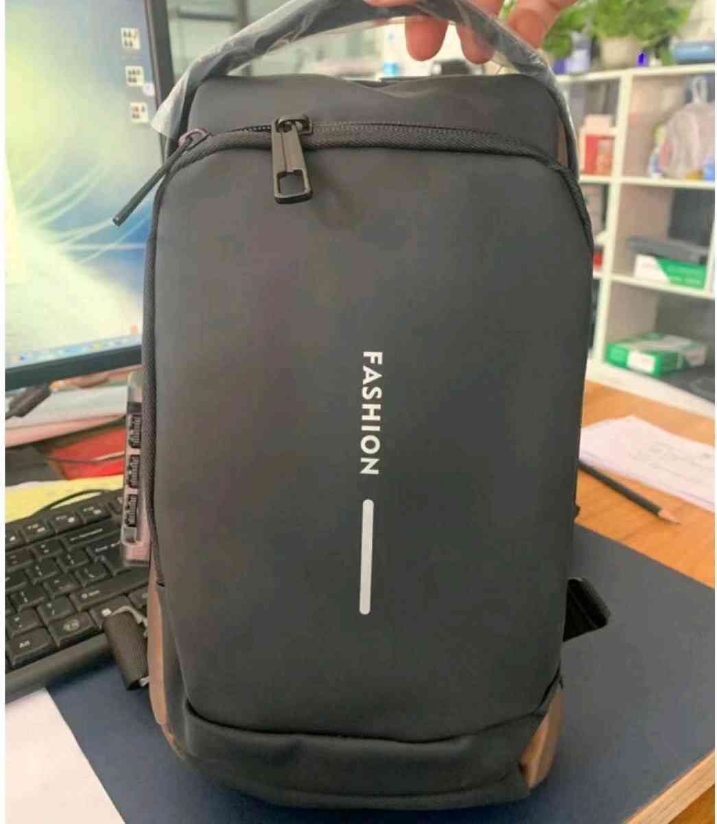 Sling bag - Fort Worth, Texas - FleaMarketBay