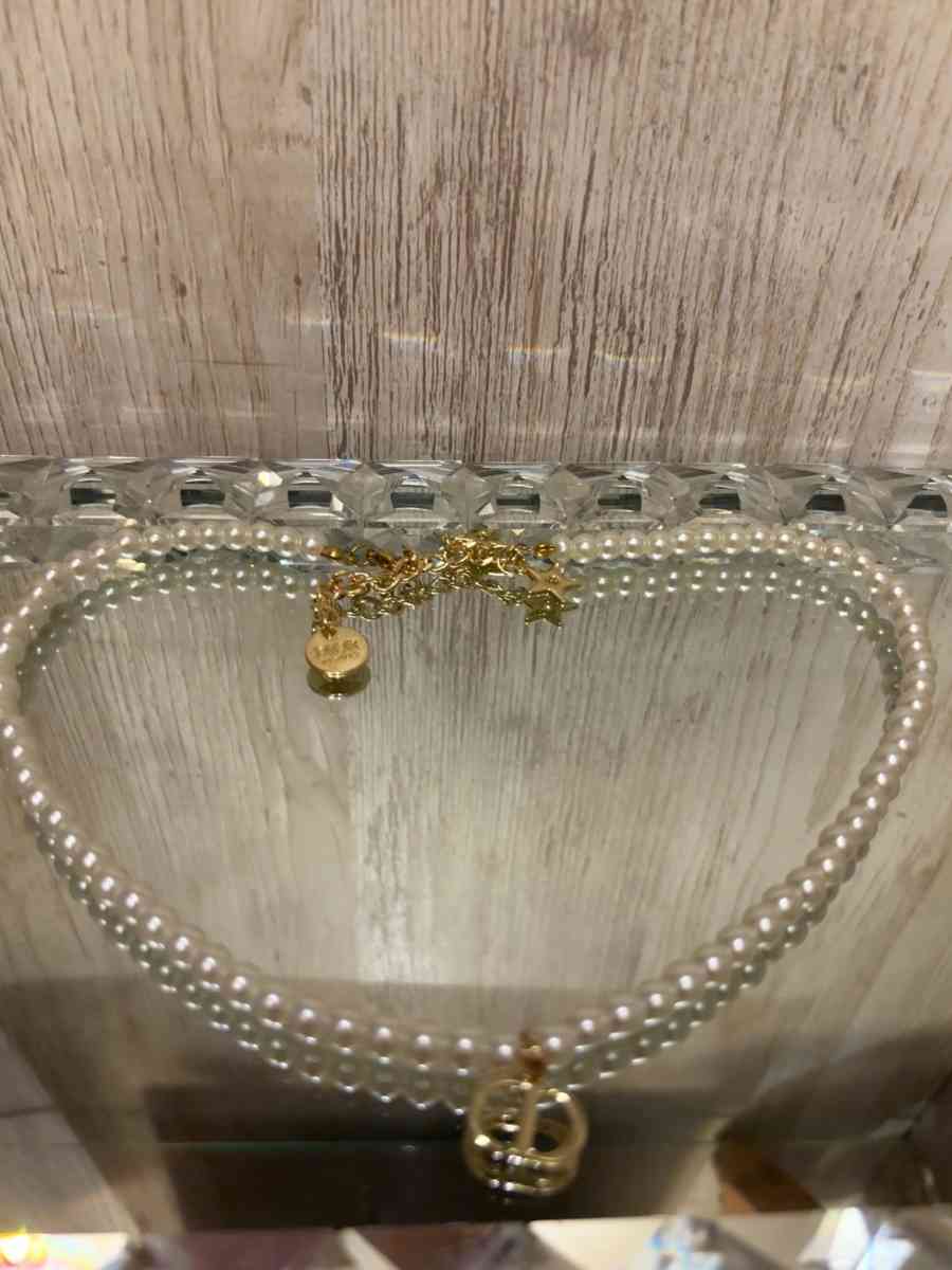 GWP CD pearl gold accent necklace - Ridgewood, New York - FleaMarketBay