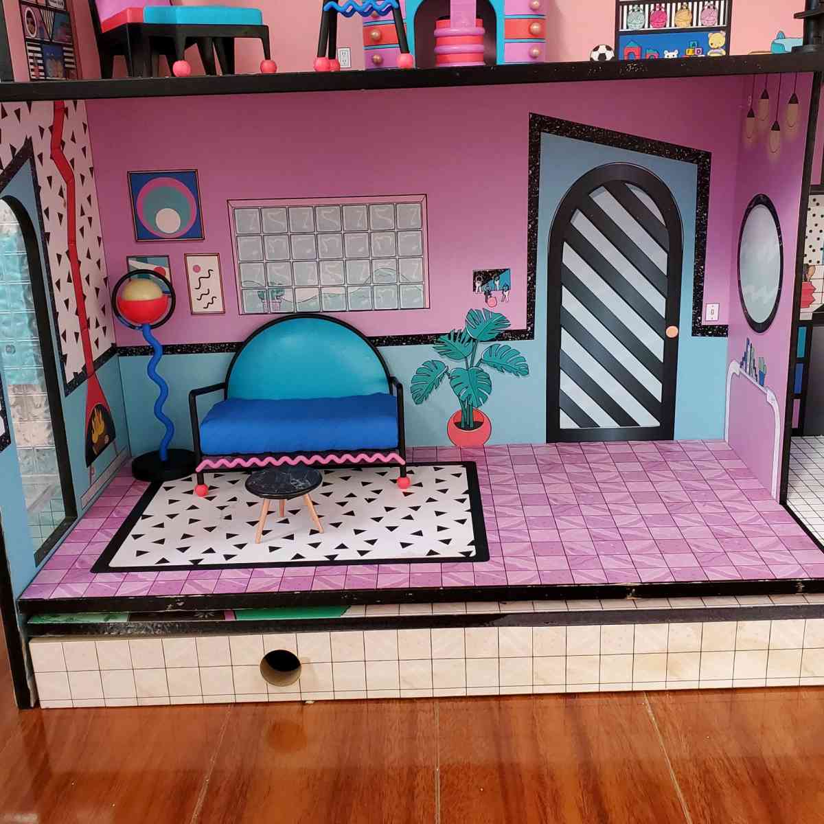 LOL Dollhouse Read Description - Altamonte Springs, Florida - FleaMarketBay