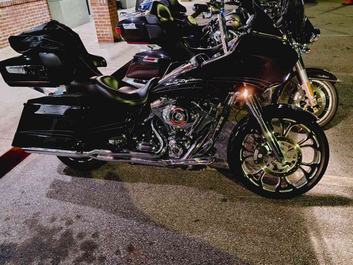 2011 Harley Davidson road glide reel kit - Gray Court, South Carolina