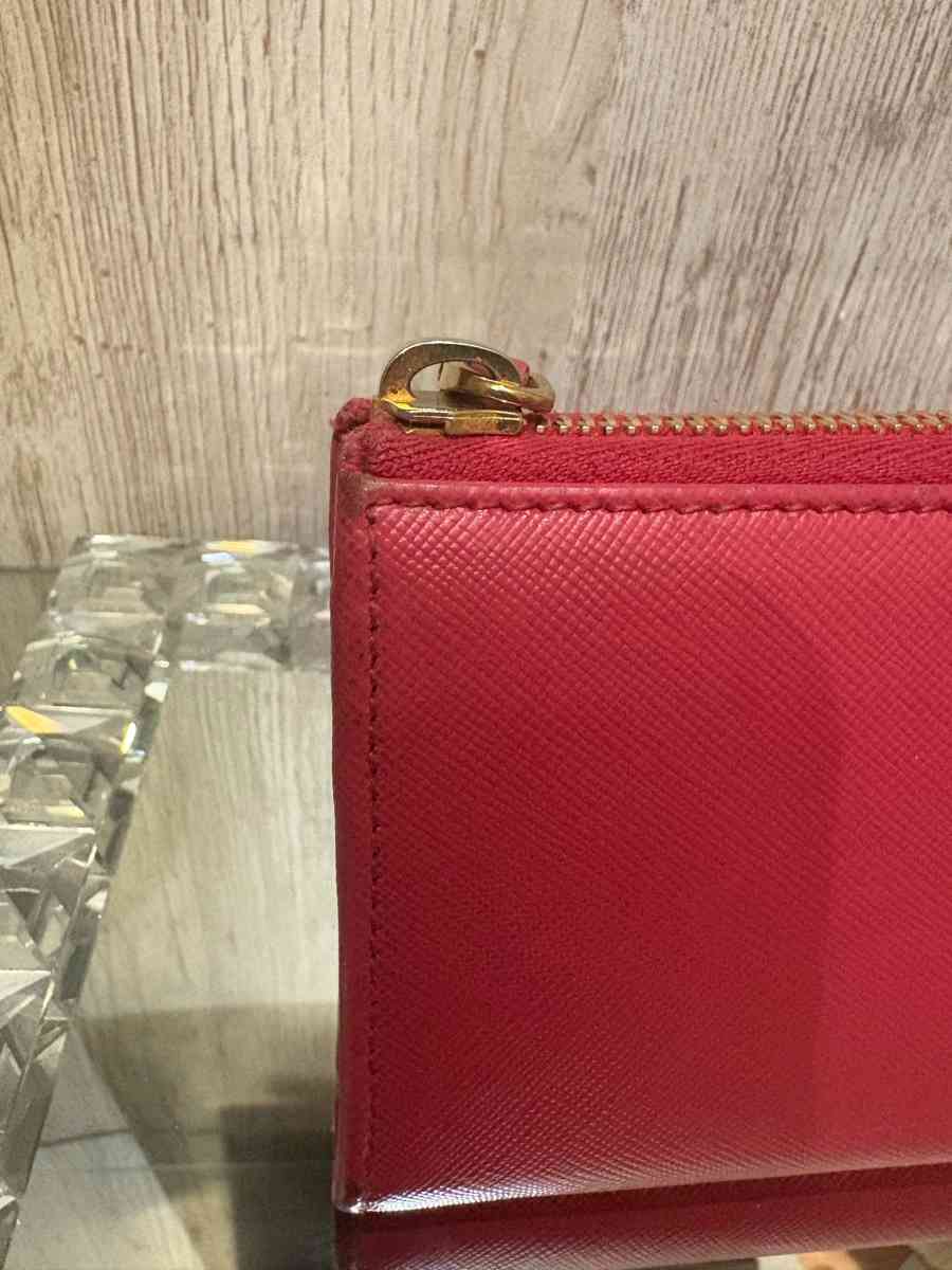 Pink Prada Saffiano leather wallet - Ridgewood, New York - FleaMarketBay