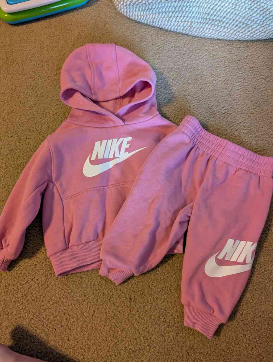 Baby Nike sweatsuit