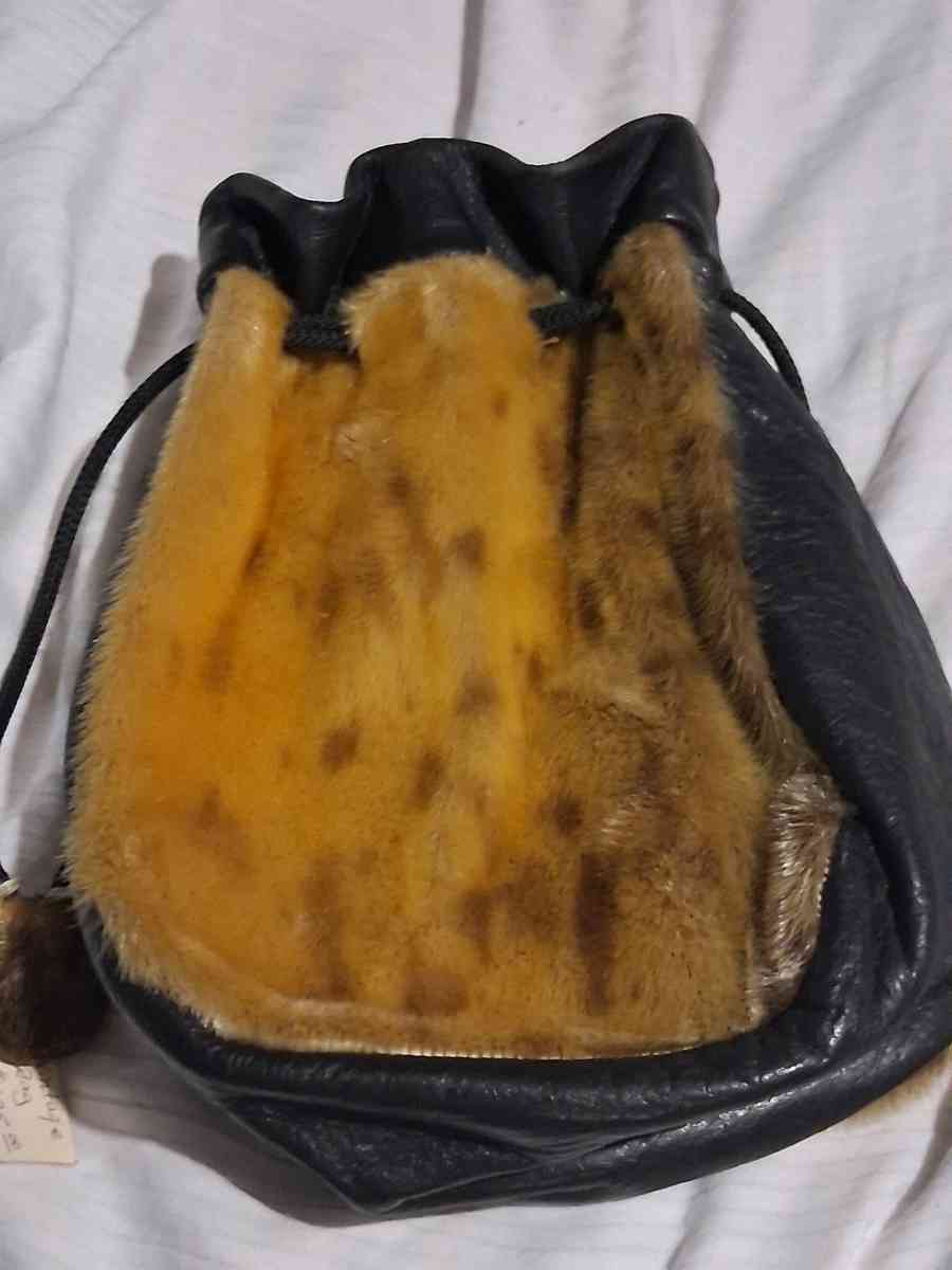 vintage seal skin bag - Woodbridge, Virginia