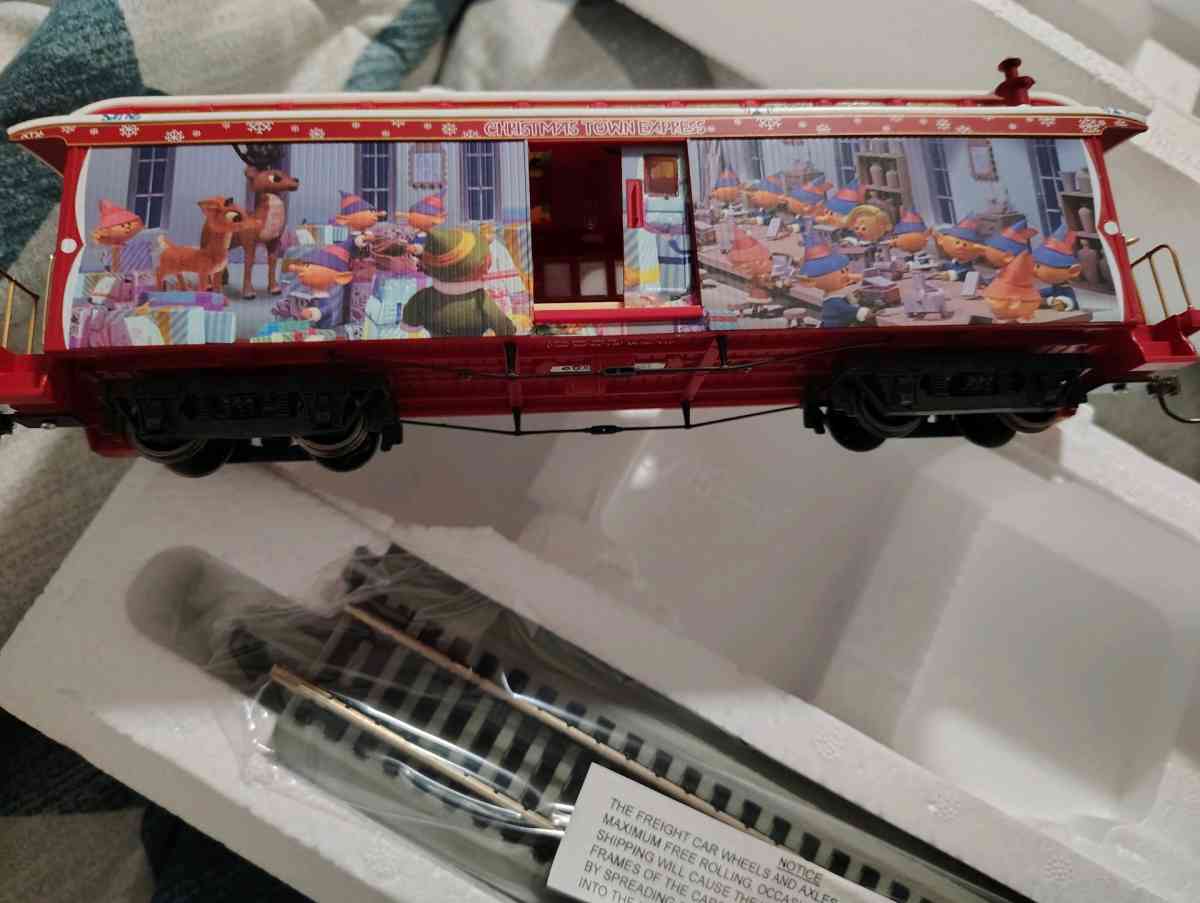 Hawthorne Village Rudolph Train set - Manteca, California - FleaMarketBay