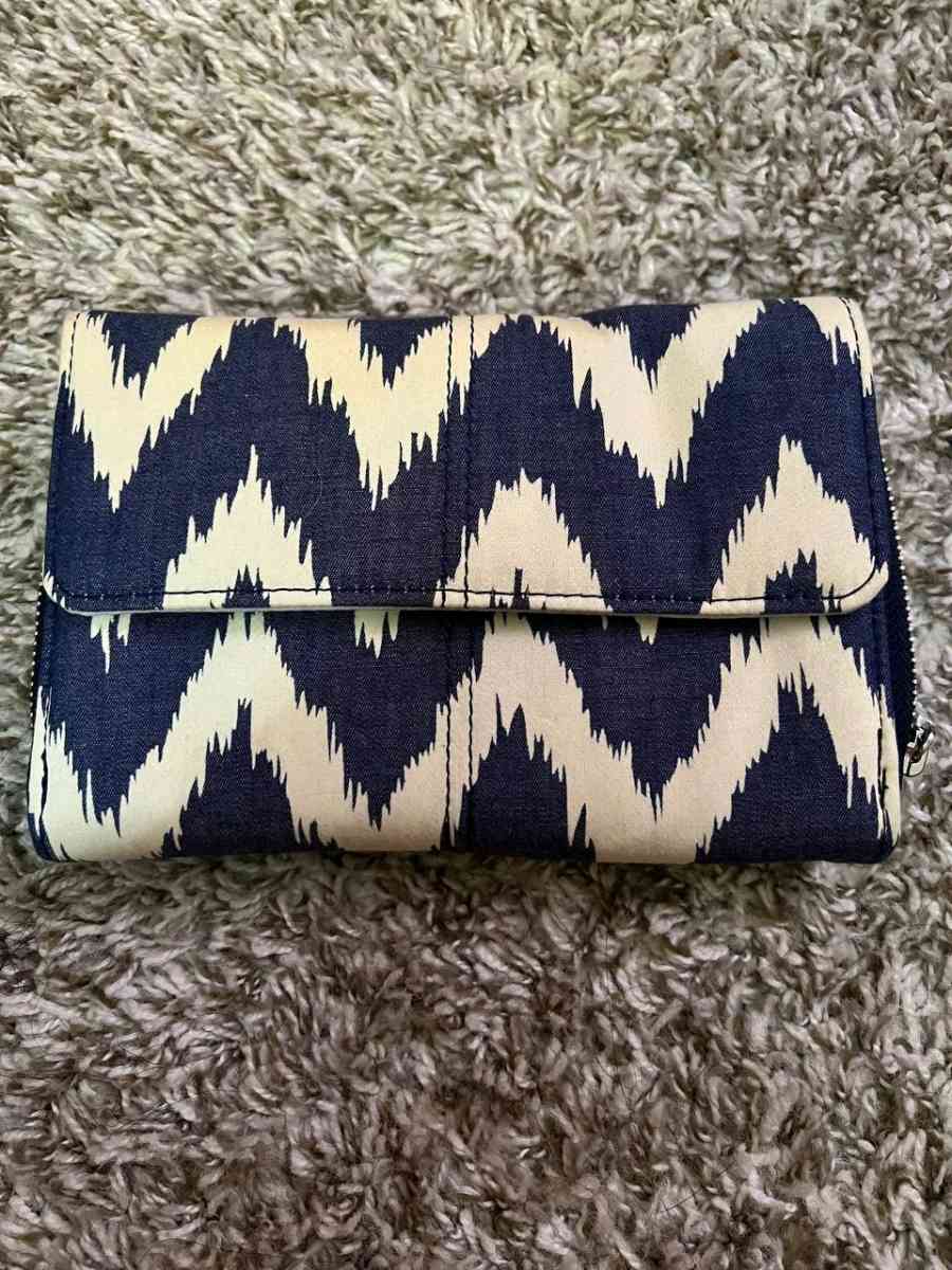 Jewell Tons of Funds Crossbody Bag by thirtyone - Columbus, Ohio