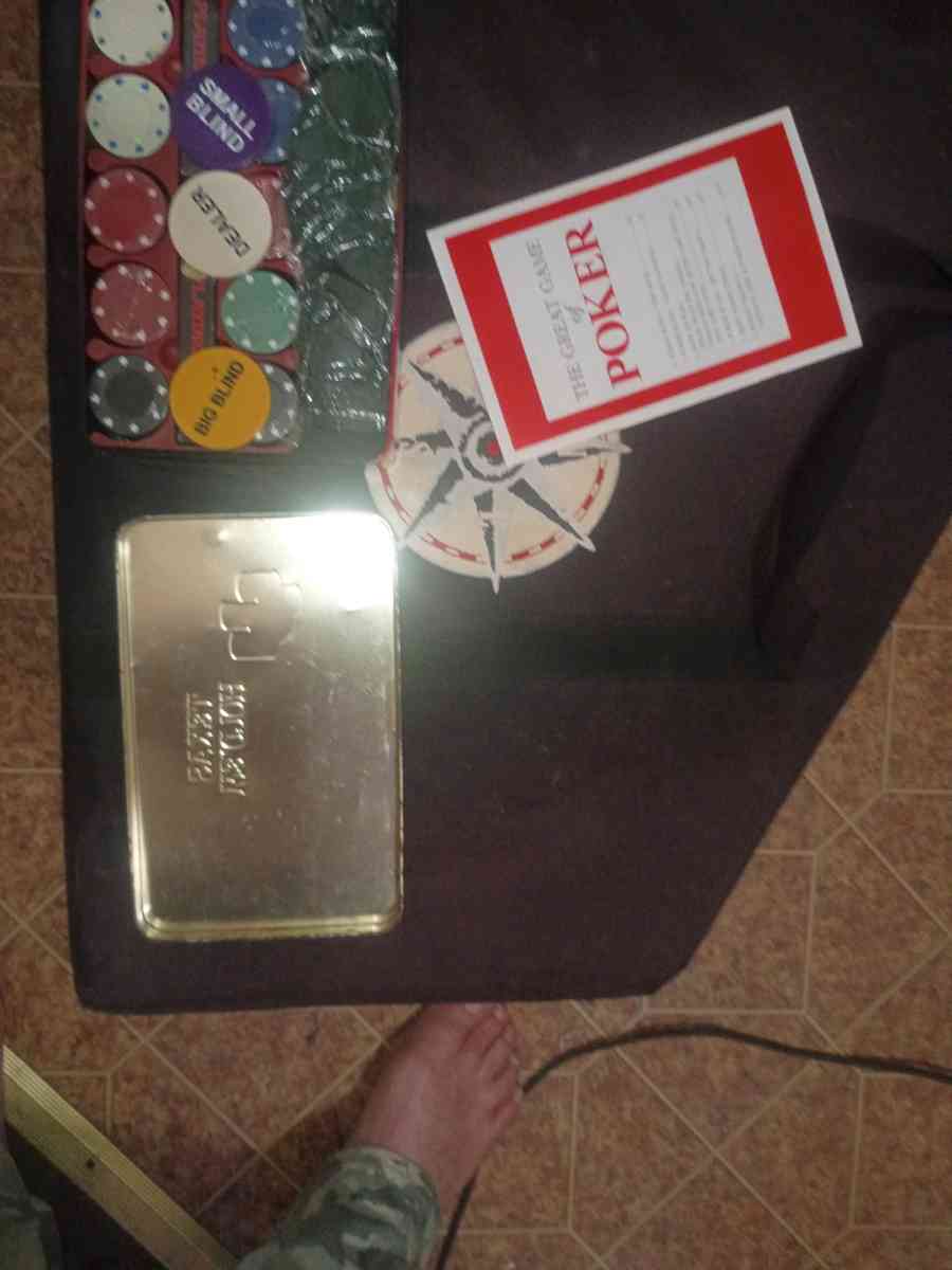 Texas Holden game never opened and fold out poker table - Plymouth, North Carolina - FleaMarketBay