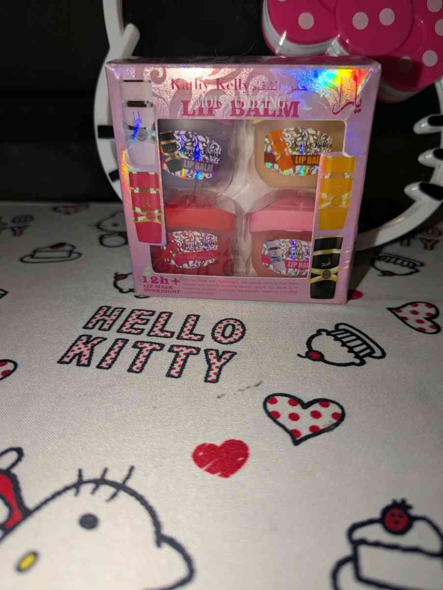 Kathy Kelly Lipgloss kit - Addieville, Illinois