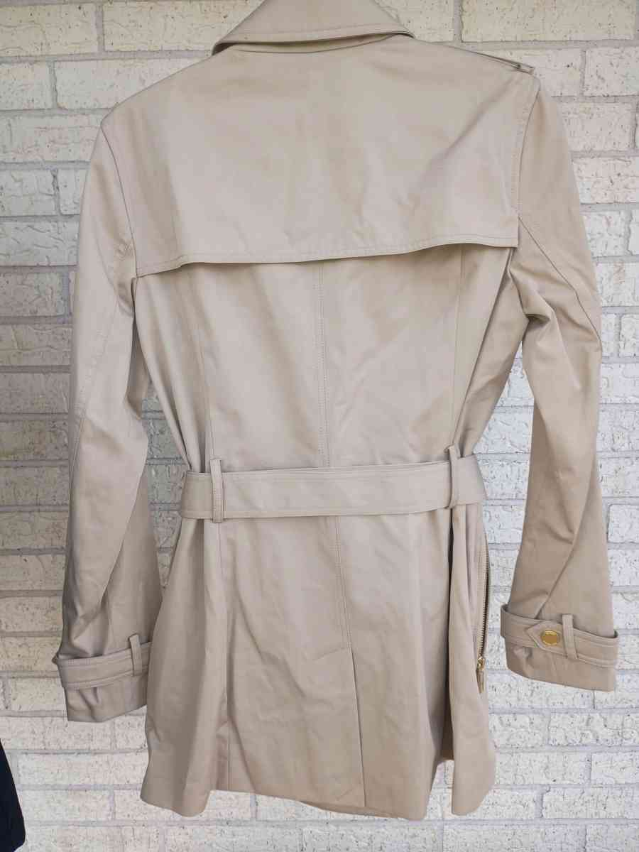 Micheal kors trench size M - Dickinson, Texas - FleaMarketBay