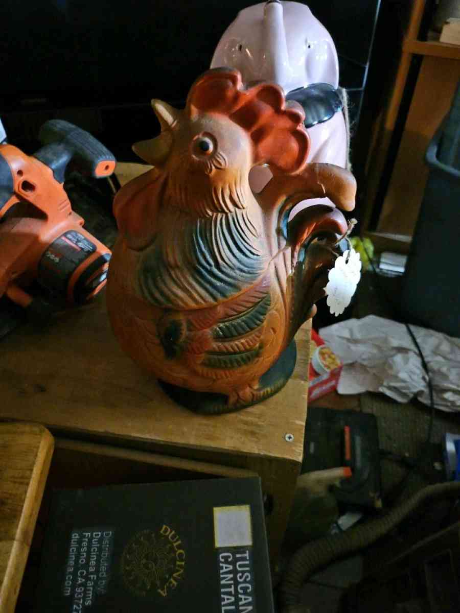 Old rooster cookie jar - Elwood, Indiana