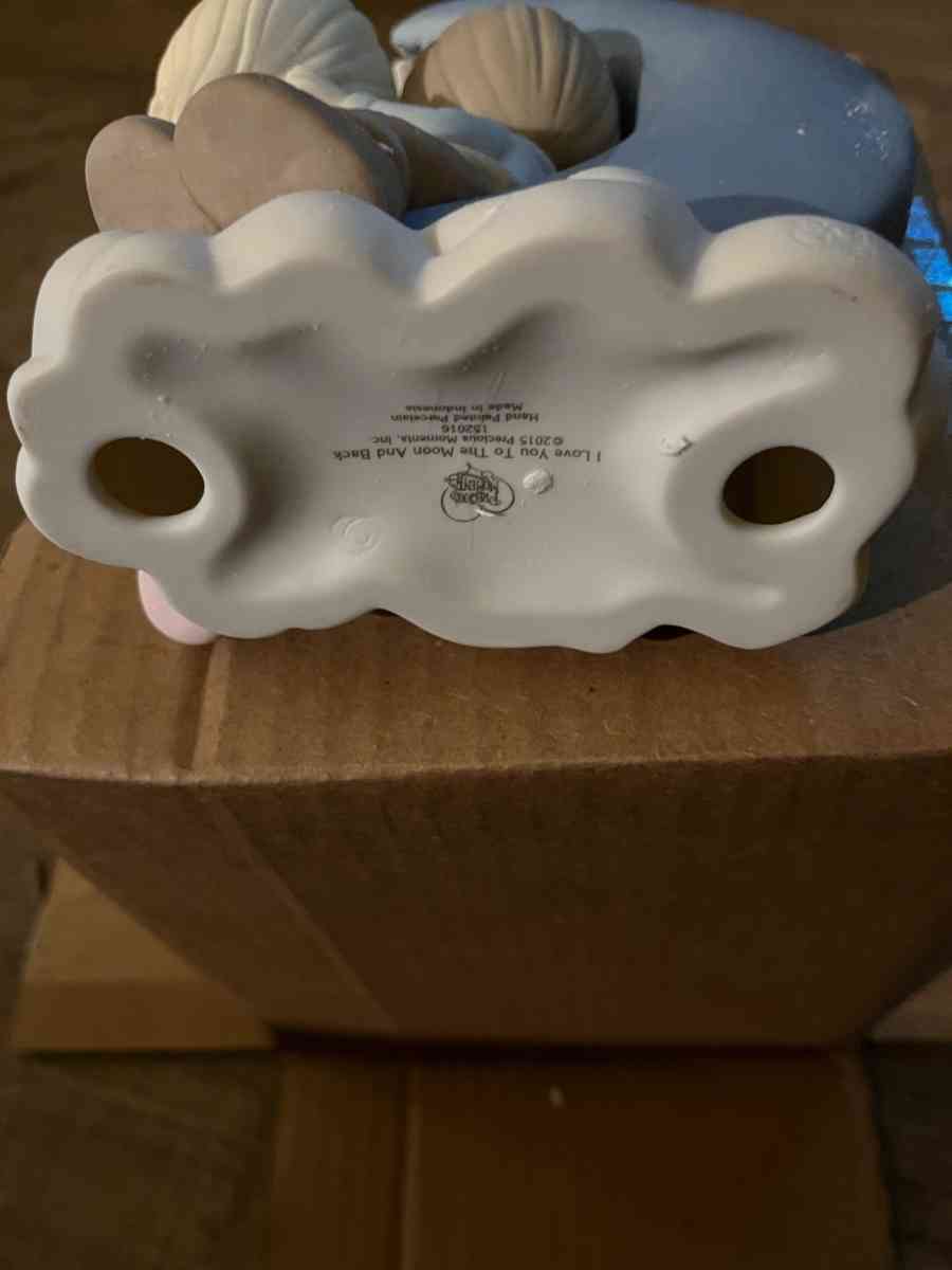 Precious Moments I love you to the moon and back - Toledo, Ohio - FleaMarketBay