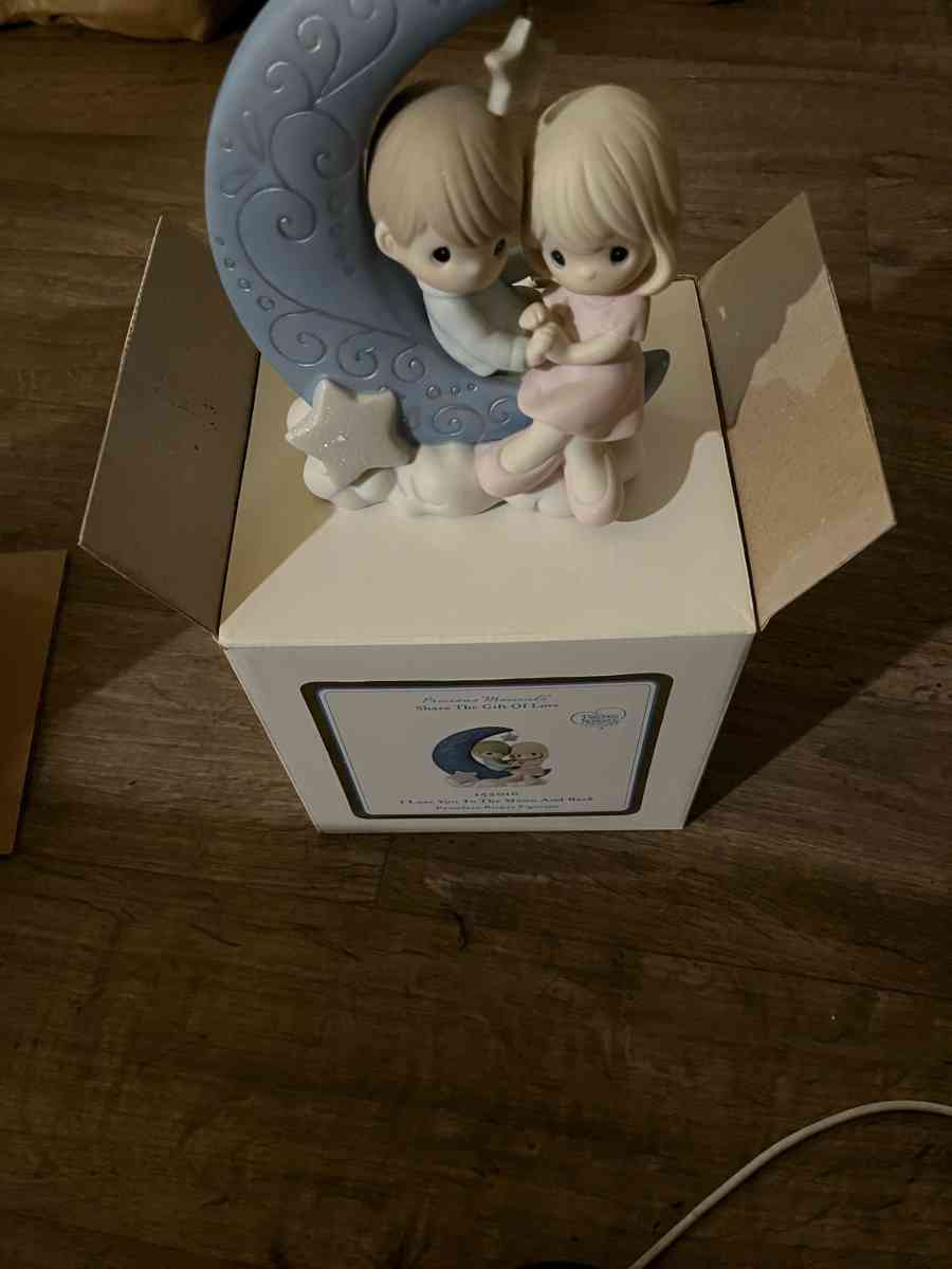Precious Moments I love you to the moon and back - Toledo, Ohio - FleaMarketBay