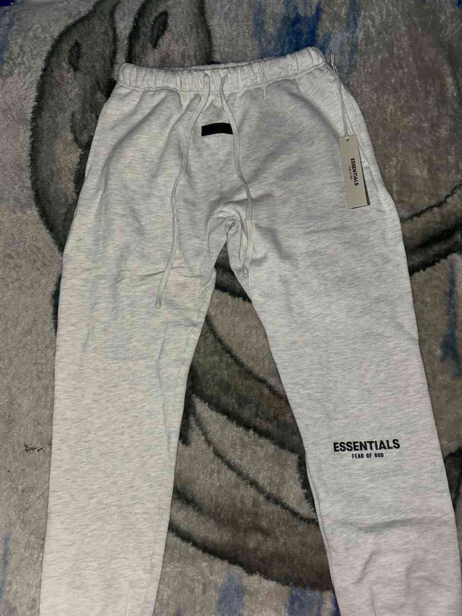 essential sweat pants - Adams, New York - FleaMarketBay
