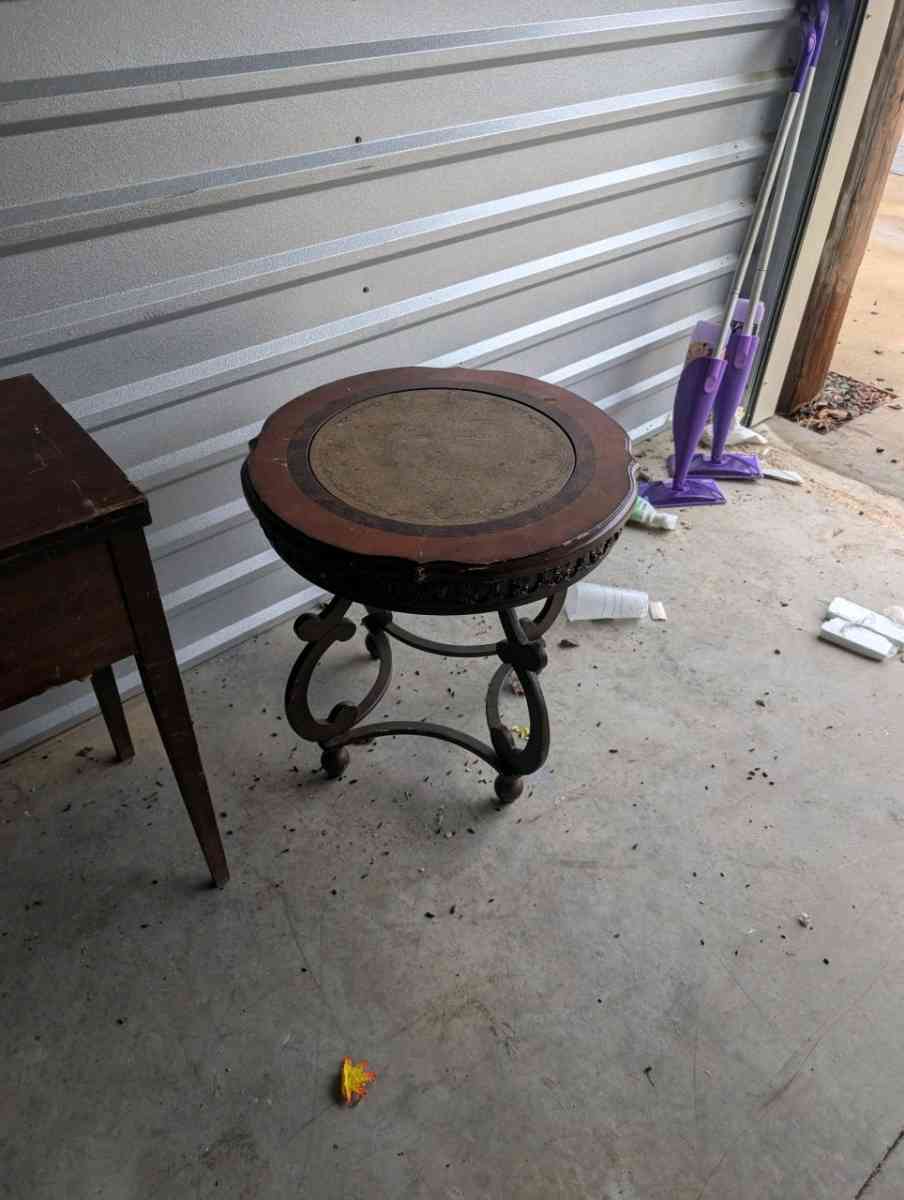 maybe European end table - Hope, Arkansas