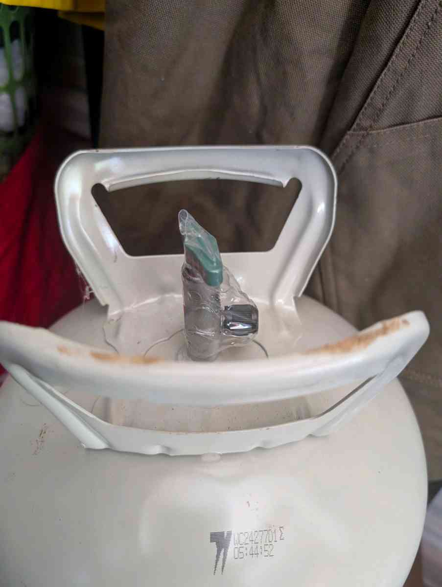 DynaTemp Refrigerant 421A  25lb unopened - Gulfport, Mississippi - FleaMarketBay