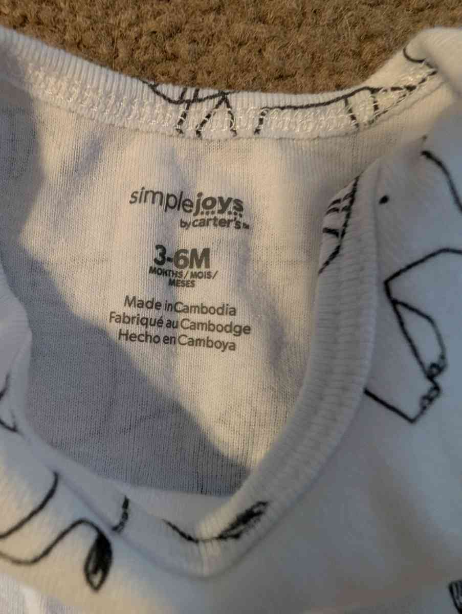 Animal outline onesie - Savannah, Georgia - FleaMarketBay