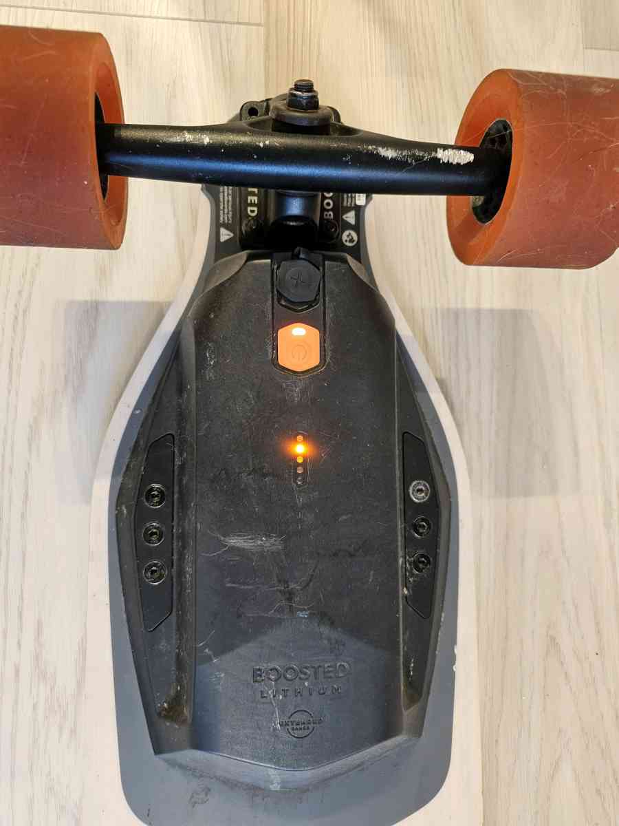 Boosted Board Electric skateboard - Brooklyn, New York - FleaMarketBay