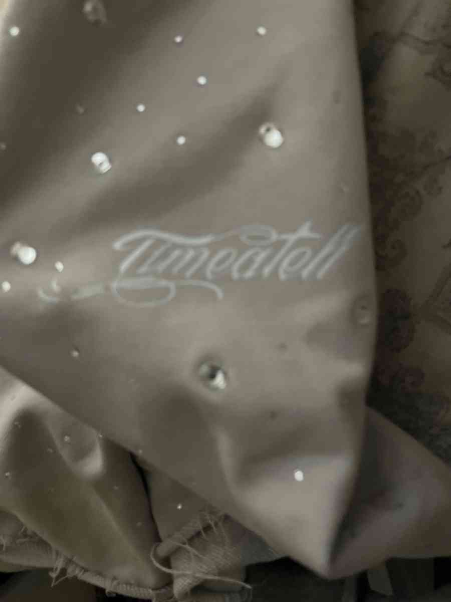 time a tell shorts - Hamden, Connecticut - FleaMarketBay