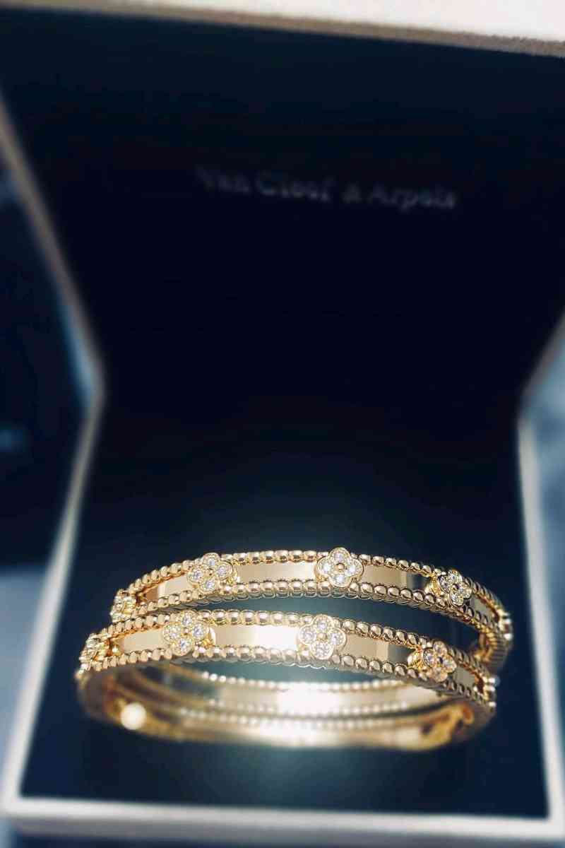 Bracelets - Miami, Florida - FleaMarketBay