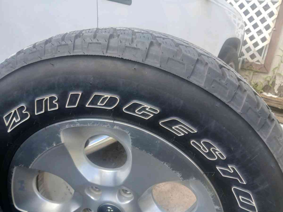 jeep wrangler stock wheels - Pasadena, Texas - FleaMarketBay