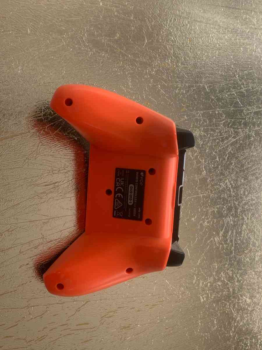 wired Xbox controller with wire - Louisville, Kentucky - FleaMarketBay