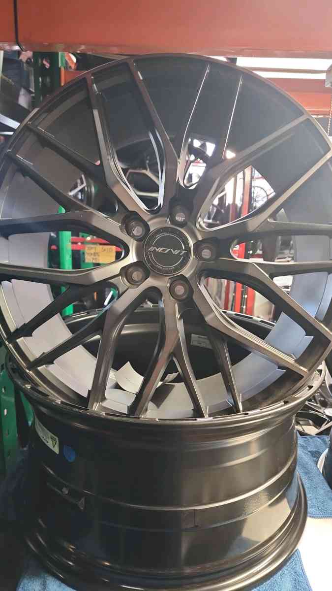 New Rims and tires auto repair alignment all at inout tires - Huntington Park, California - FleaMarketBay