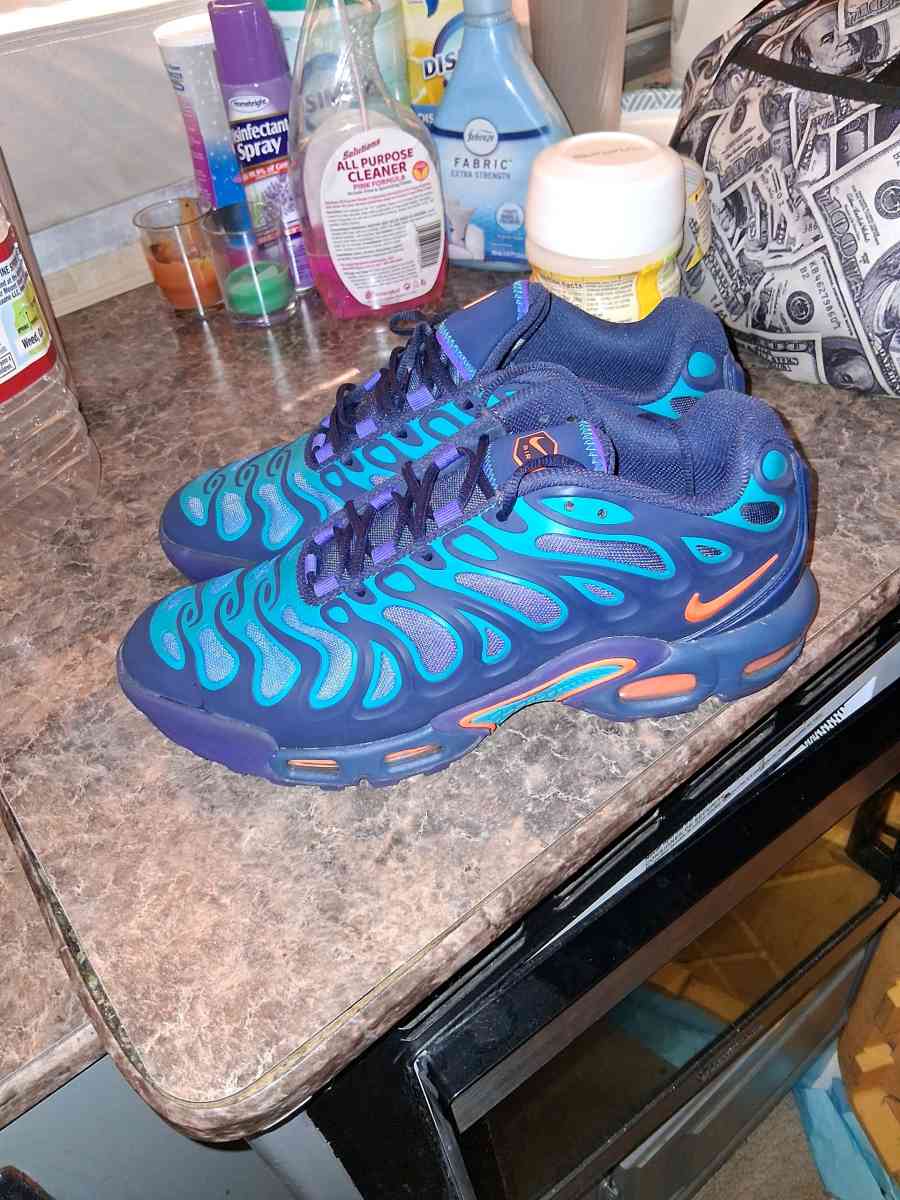 Nike Air Max Plus Drift - Richmond, California - FleaMarketBay