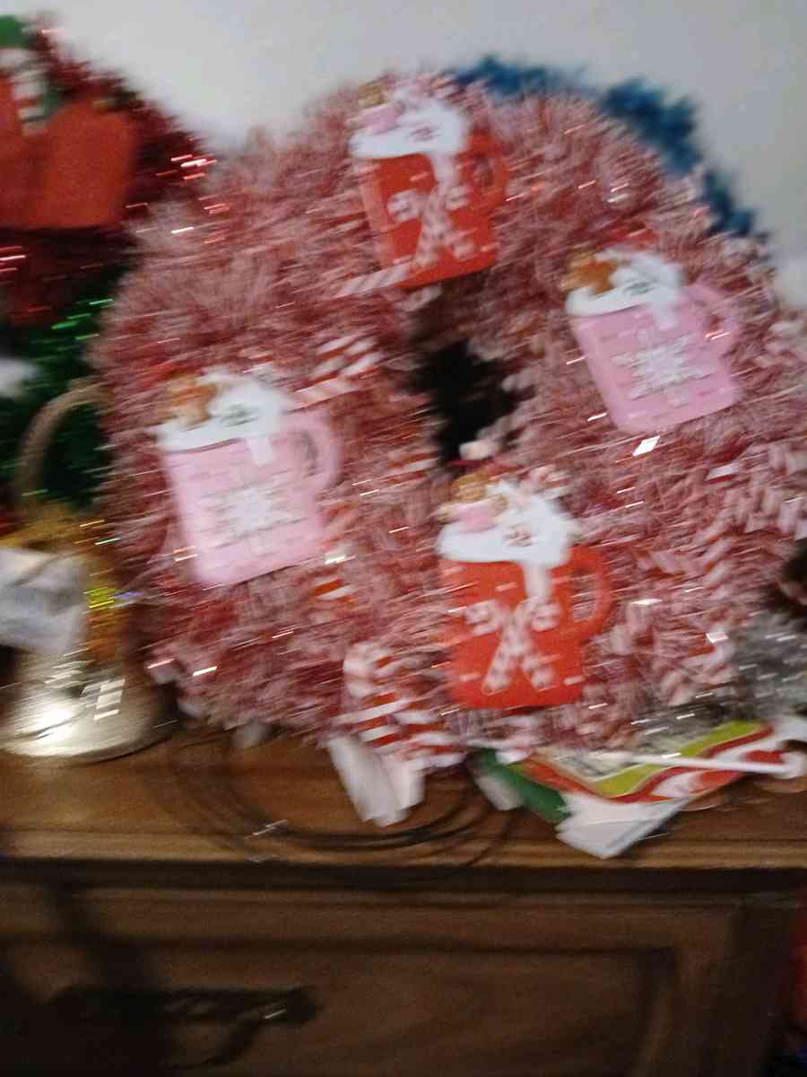 homemade wreaths    all diffrent prices