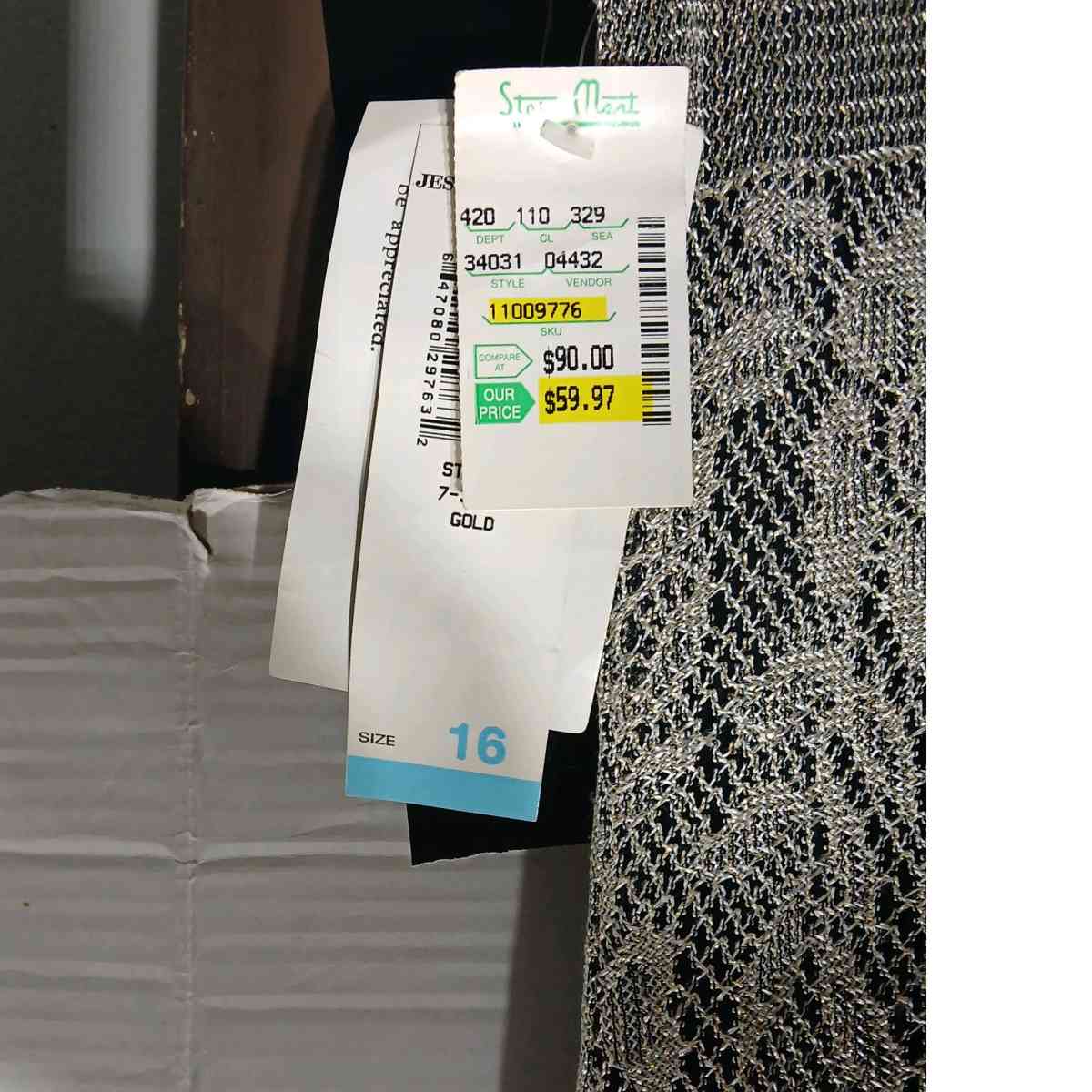 Jessica Howard metallic gold  lace overlay black  mid si - Lancaster, Ohio - FleaMarketBay