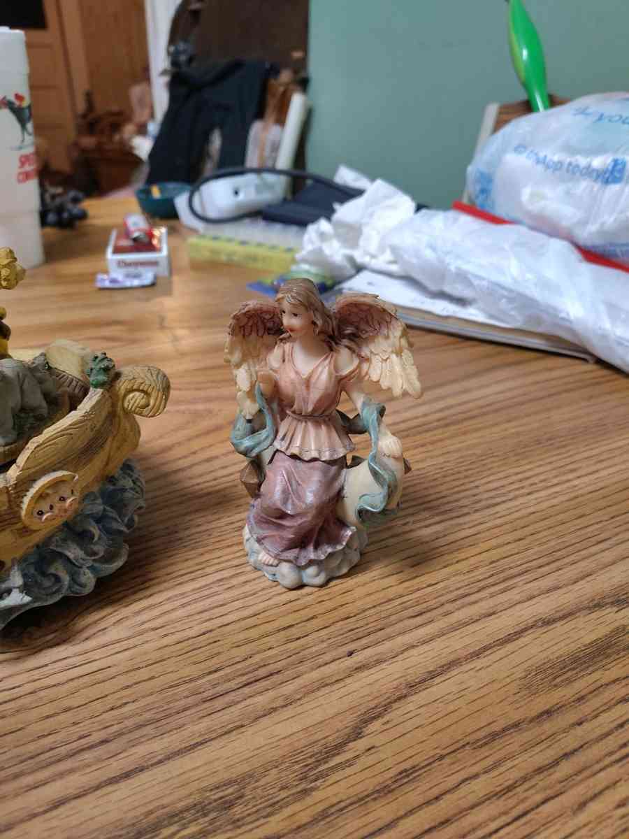Ks collection 2angels and Noahs Ark music box - Saint Joseph, Missouri - FleaMarketBay