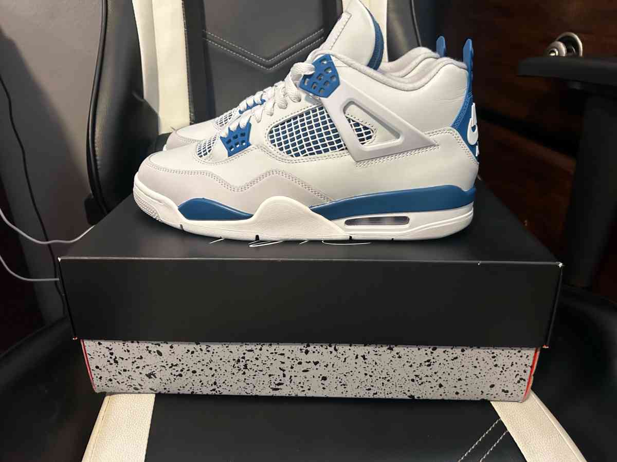 Air Jordan Retro 4s - Port Saint Lucie, Florida - FleaMarketBay