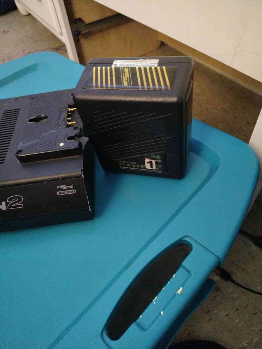 Anton Bauer Titan 2 Battery Charger with 2 battery packs - Flushing, New York - FleaMarketBay