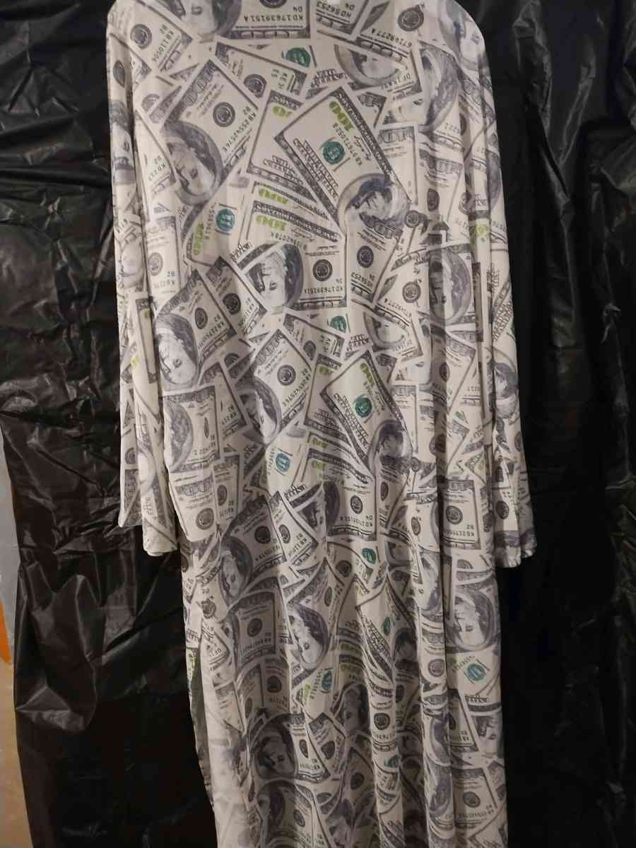 100 Hundred Dollar Bill Bathrobe - Stockton, California - FleaMarketBay