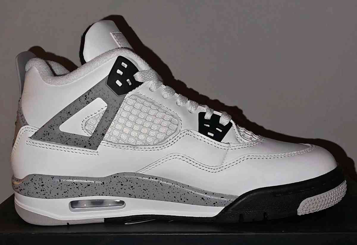 Air Jordan 4 Retro OG White Cement Youth Size 5 - Oak Lawn, Illinois - FleaMarketBay