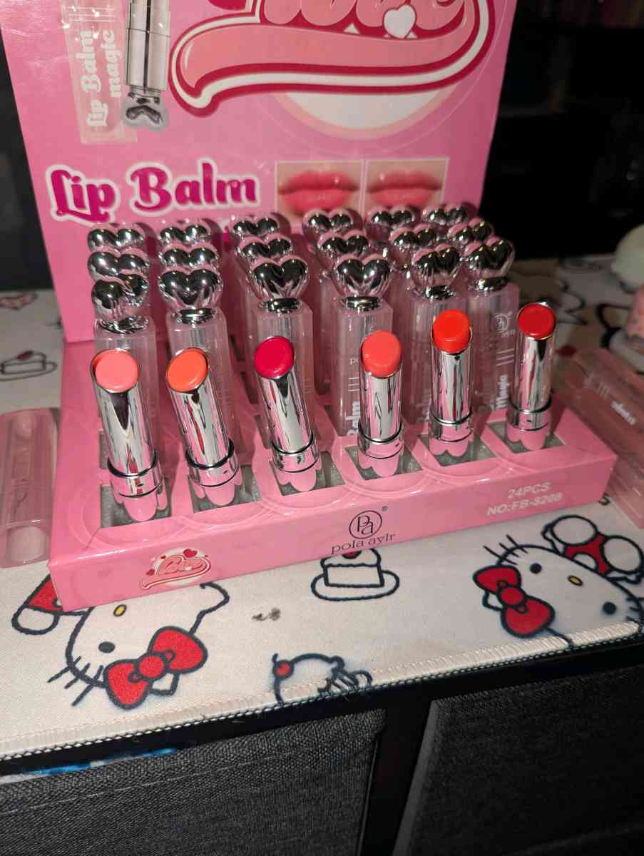 Lipgloss love - Addieville, Illinois