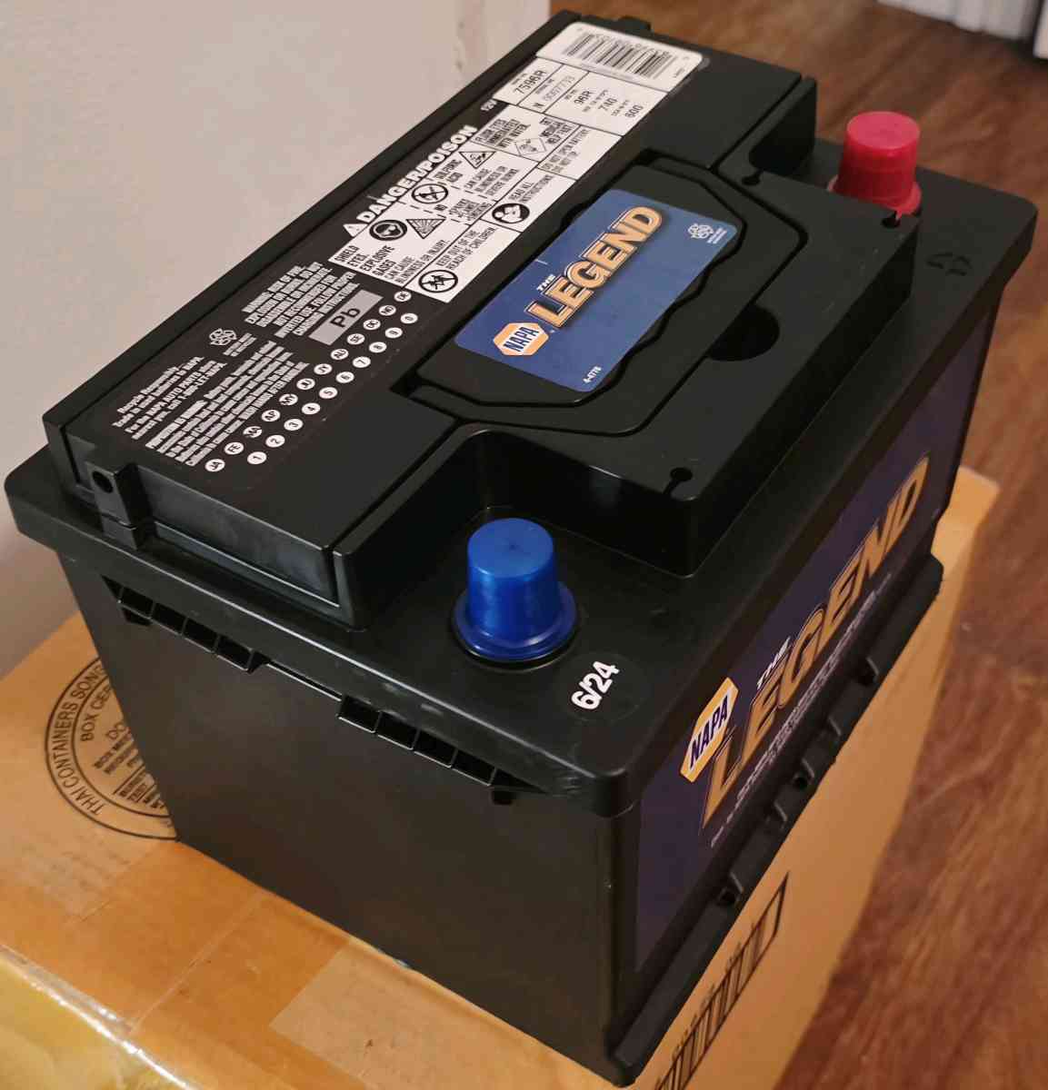 NAPA Car Battery BCI No 96R 600A - Oak Lawn, Illinois - FleaMarketBay