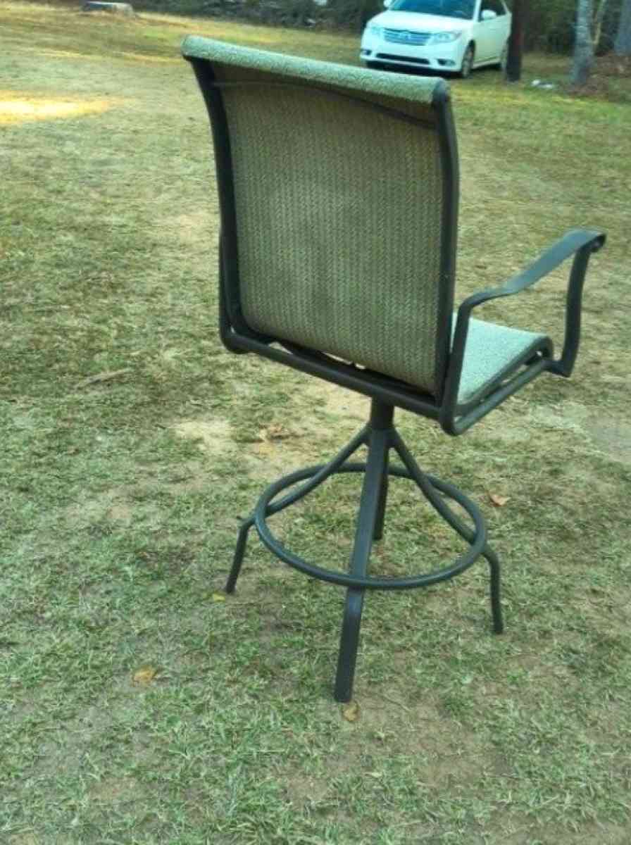 Lawn Chair - Gray, Georgia - FleaMarketBay