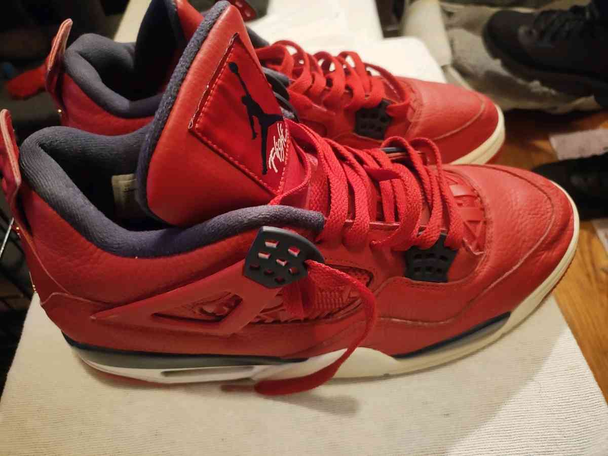 Jordan 4s size 12