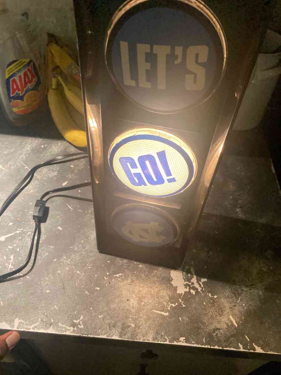 North Carolina College Stop Light - Essington, Pennsylvania - FleaMarketBay