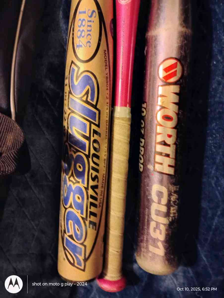 BASEBALL EQUIPMENT - Hyannis, Massachusetts - FleaMarketBay