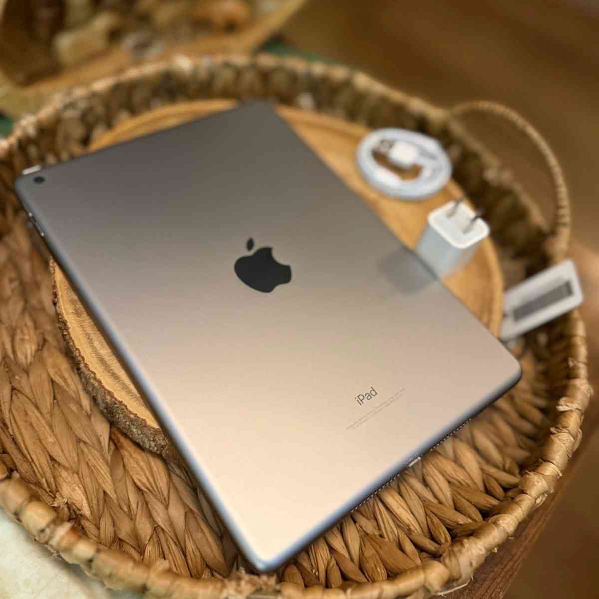 Apple iPad 6th generation 32GB WiFi 97 - Spring Valley, New York - FleaMarketBay