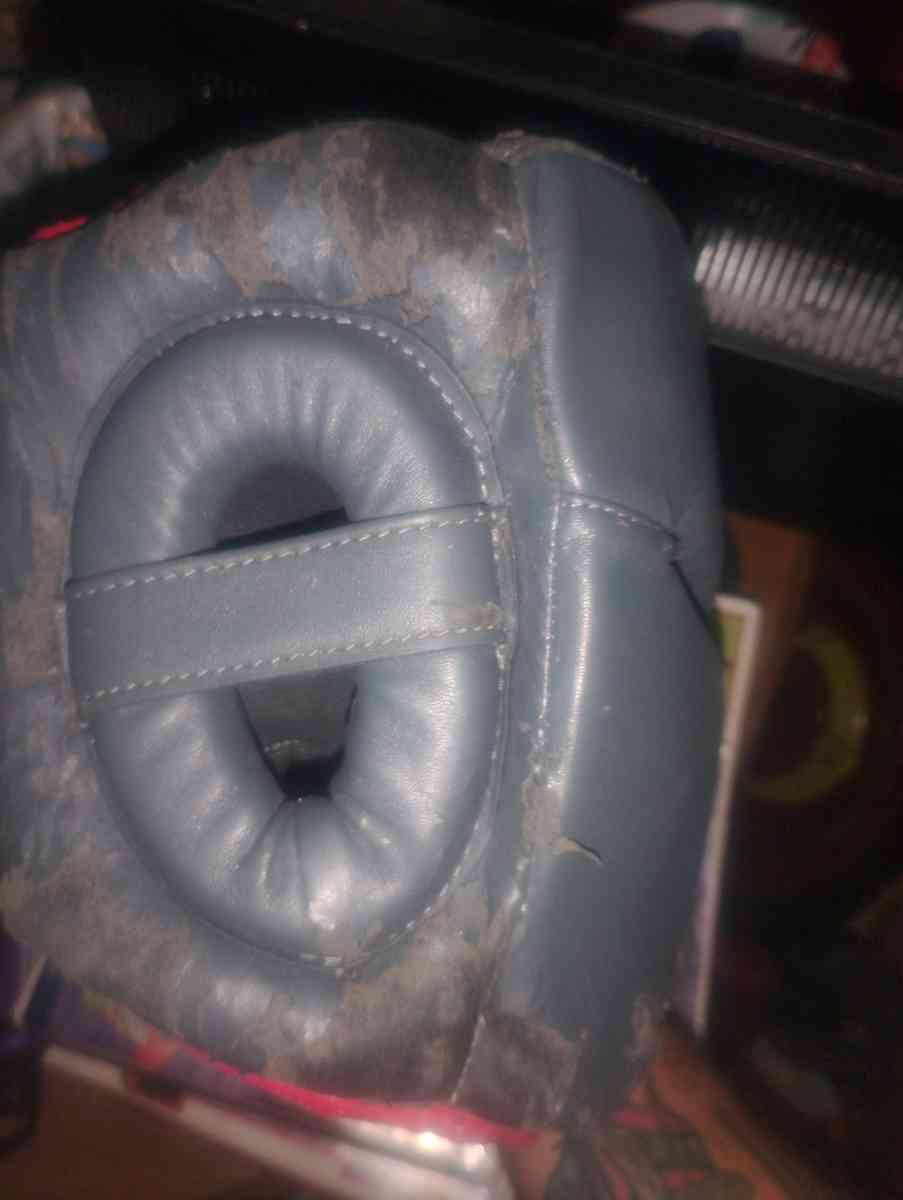 boxing head gear - Call, Texas - FleaMarketBay