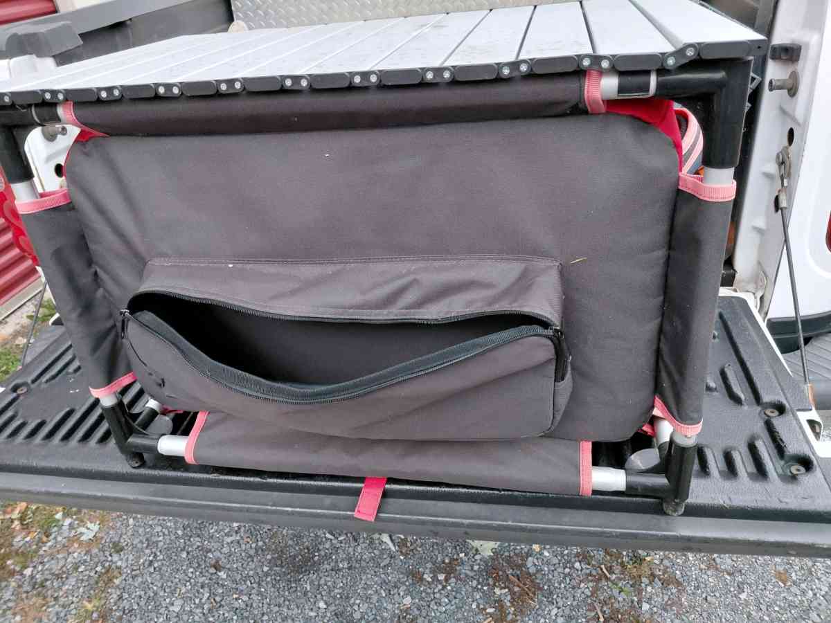 camping supplies - Hagerstown, Maryland - FleaMarketBay